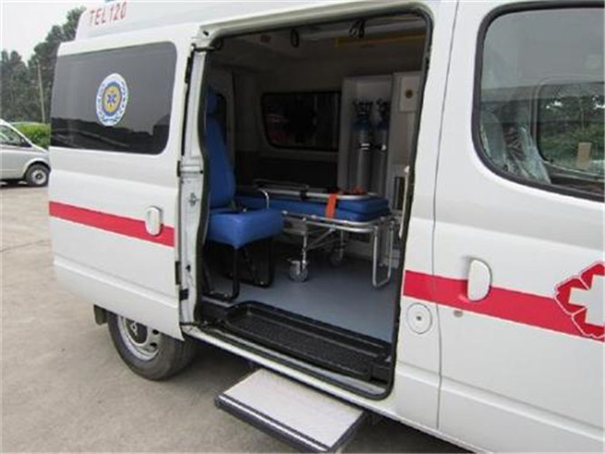 蒙山救护车出租服务案例7